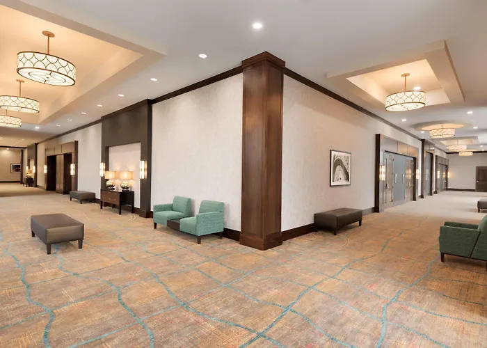 Embassy By Hilton Chicago Hotel Naperville