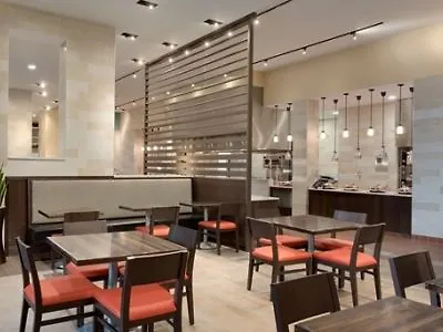 Hotel Embassy By Hilton Chicago Naperville