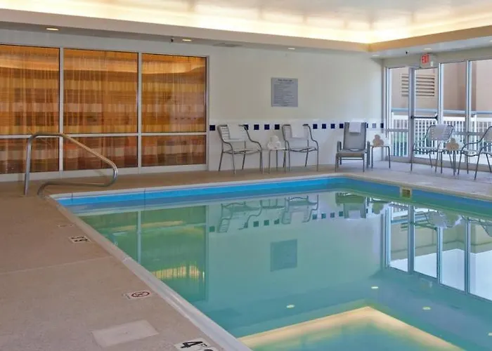 Embassy By Hilton Chicago Hotel 4*