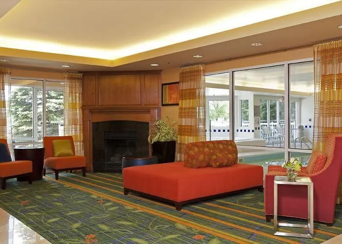 Hotel Embassy By Hilton Chicago