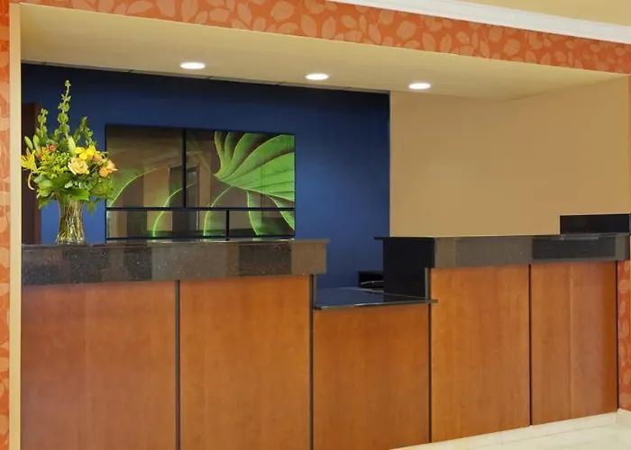 Embassy By Hilton Chicago 4*
